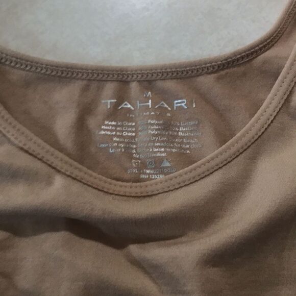 Tahari Shapewear seamless tank size Medium - Picture 4 of 5